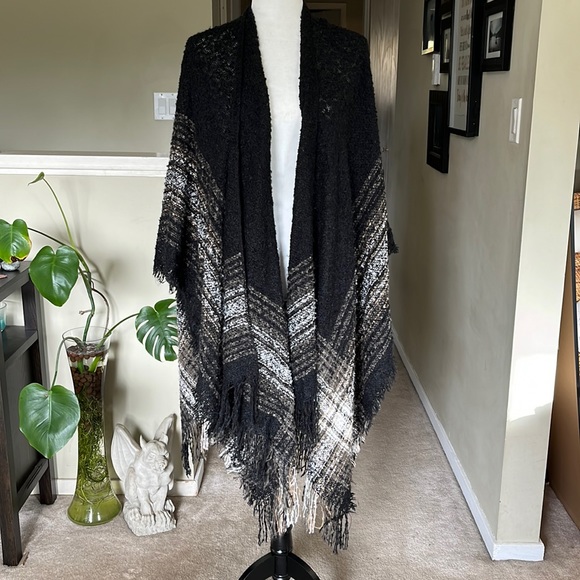 Shall - Picture 1 of 5